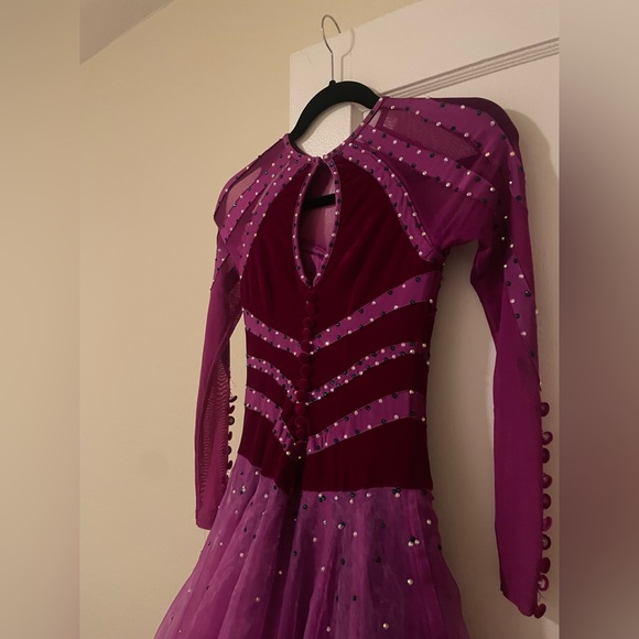 Ballroom/Standard/Smooth Junior 2/ Youth Beautiful Competition Dress - Picture 5 of 6